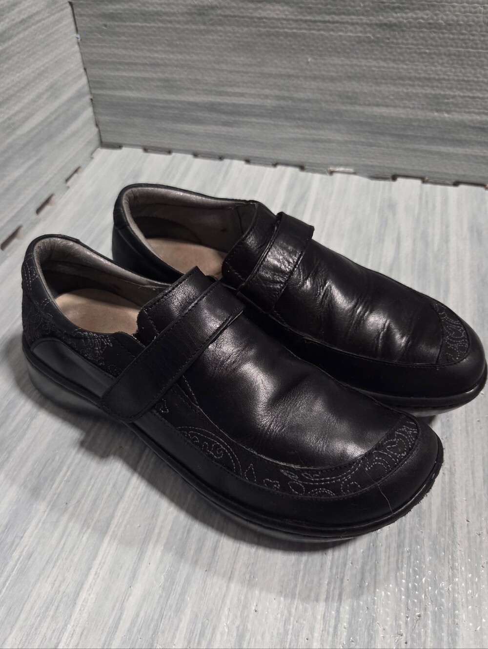 Naot Marviane Comfort Shoes Black Embroidered Suede & Smooth Leather EU 38